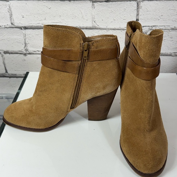 Gianni Bini Suede Leather Camel Nubuck Ankle Boots W/ Straps Boho Boots Size 8 - Picture 5 of 12